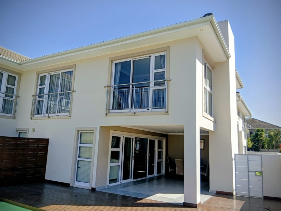 5 Bedroom Property for Sale in Beacon Bay Eastern Cape